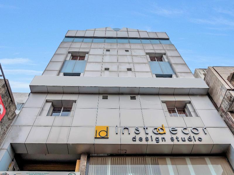 Oyo 10685 Hotel Centre Point