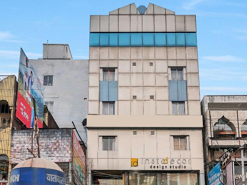 Oyo 10685 Hotel Centre Point