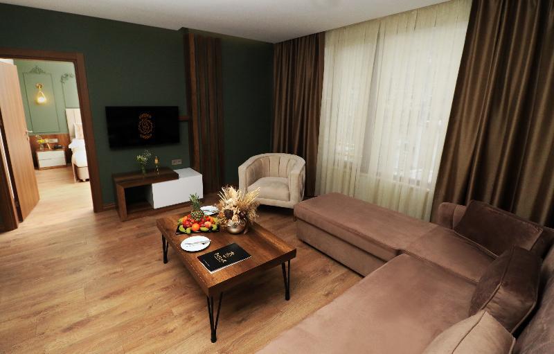 Bayrak Grand Hotel