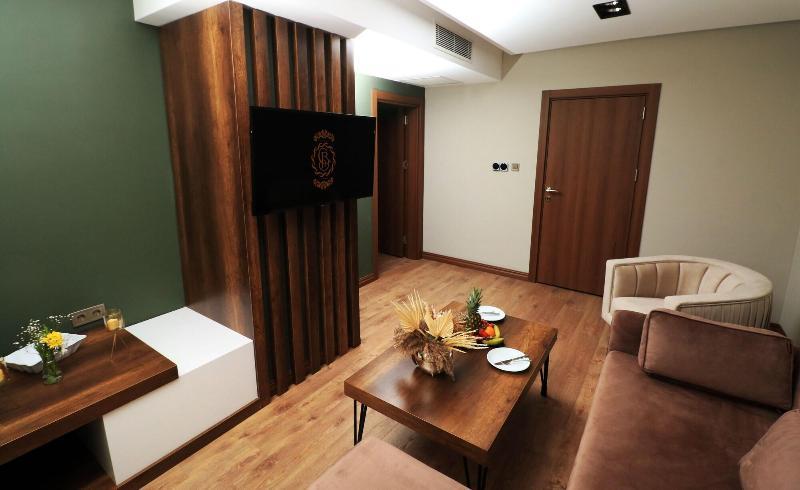 Bayrak Grand Hotel