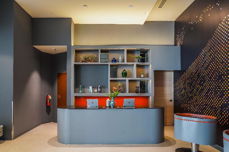 Go Hotels Plus Naga