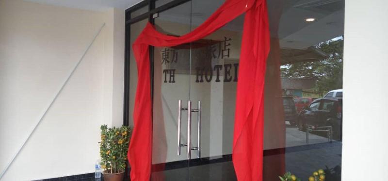 Oyo 90445 Th Hotel