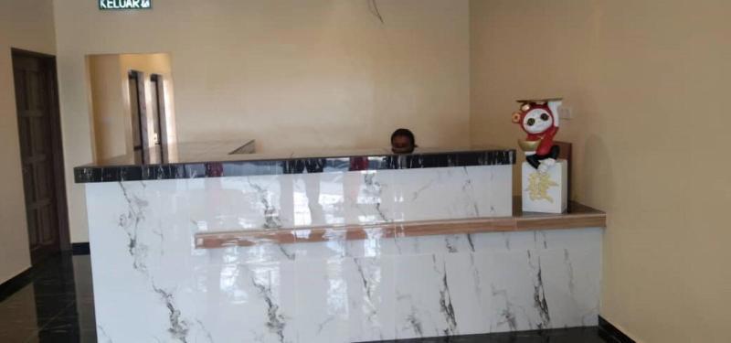 Oyo 90445 Th Hotel
