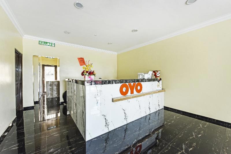 Oyo 90445 Th Hotel