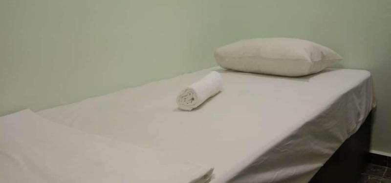 Oyo 90445 Th Hotel