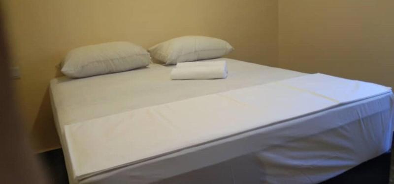 Oyo 90445 Th Hotel
