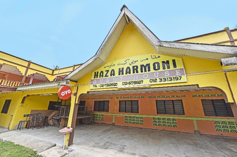 Oyo 90454 Haza Harmoni Guesthouse