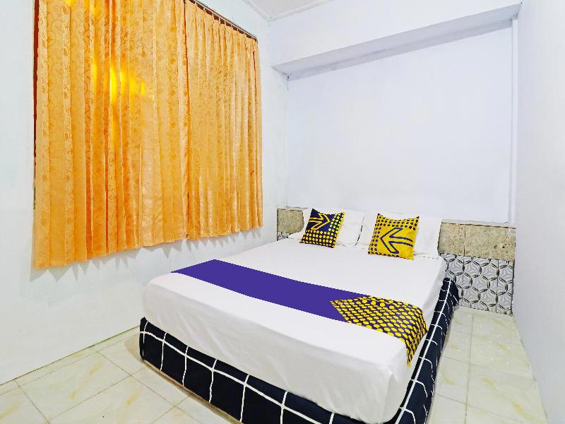 Spot On 91222 Kanjeng Mami Homestay Syariah