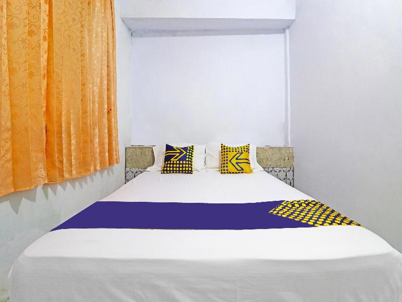 Spot On 91222 Kanjeng Mami Homestay Syariah