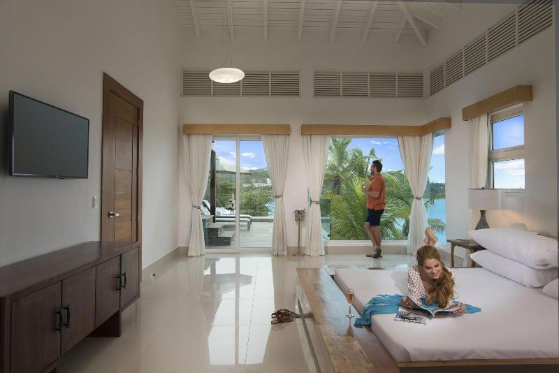 Crown Villas 4 Bdrm
