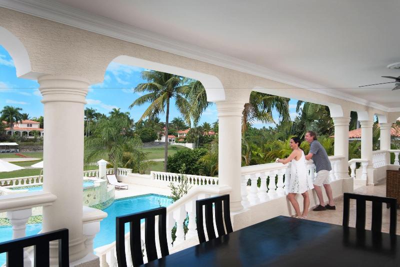 Crown Villas 4 Bdrm