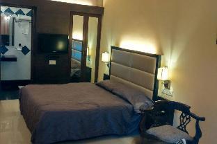 Status Club Resort