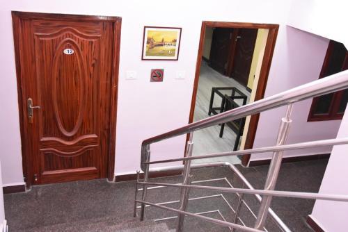 Aishwaryam Deshna Service Apartment