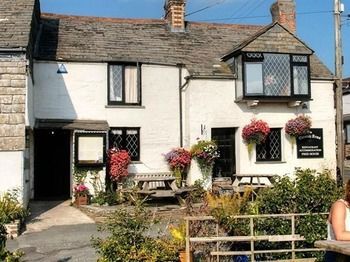The Cornish Arms Inn