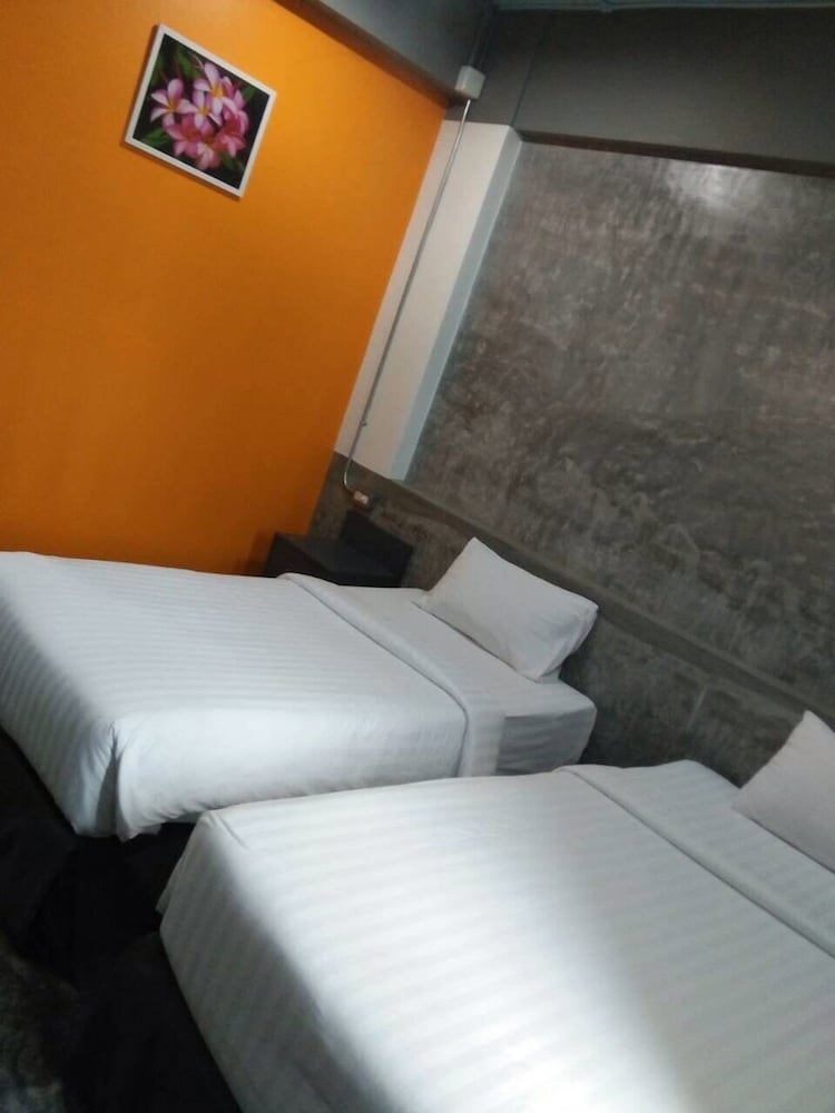 Pornsiri Hotel Sisaket