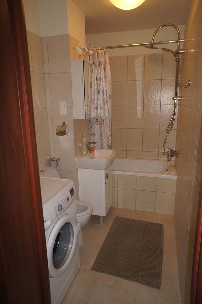 Bonapartments