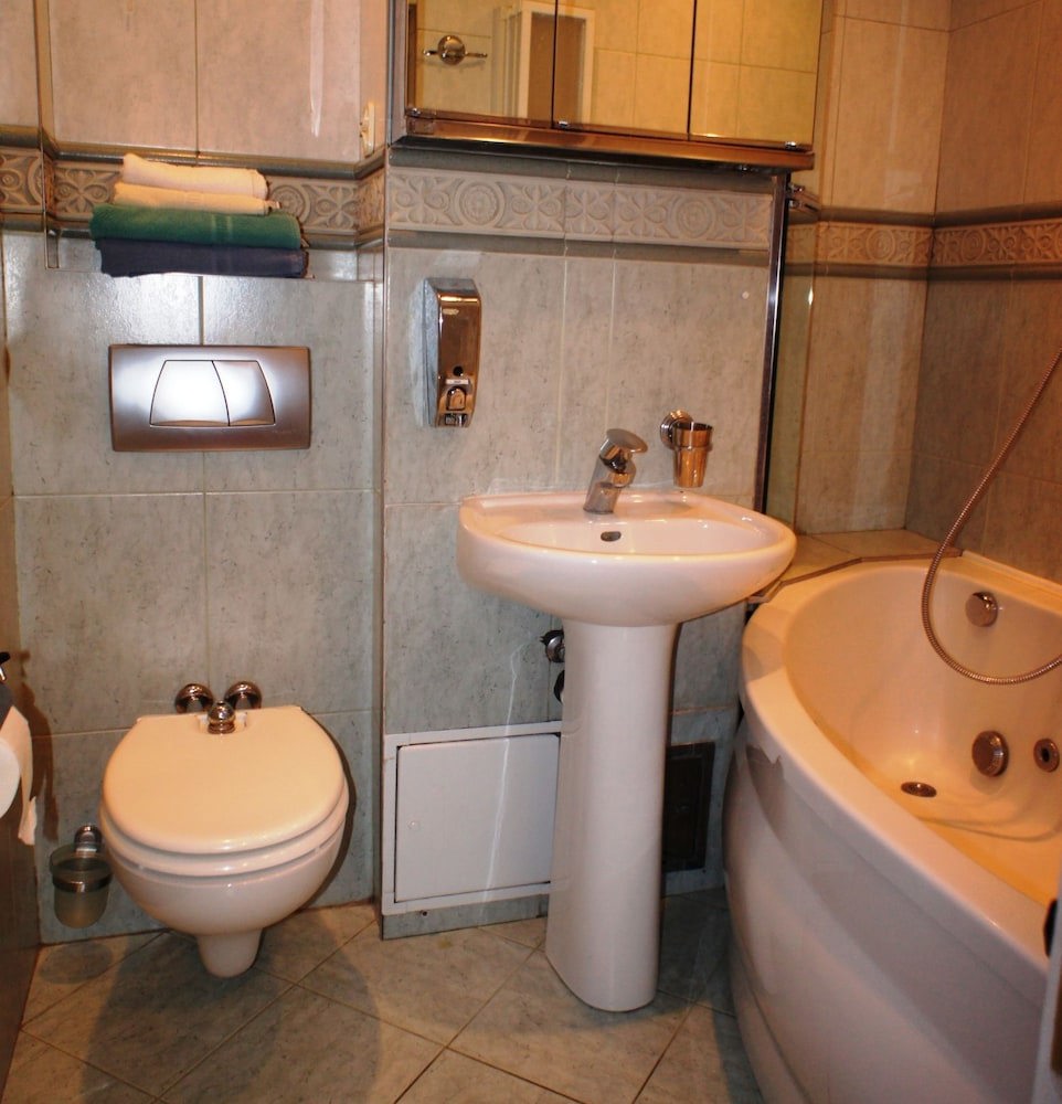 Bonapartments