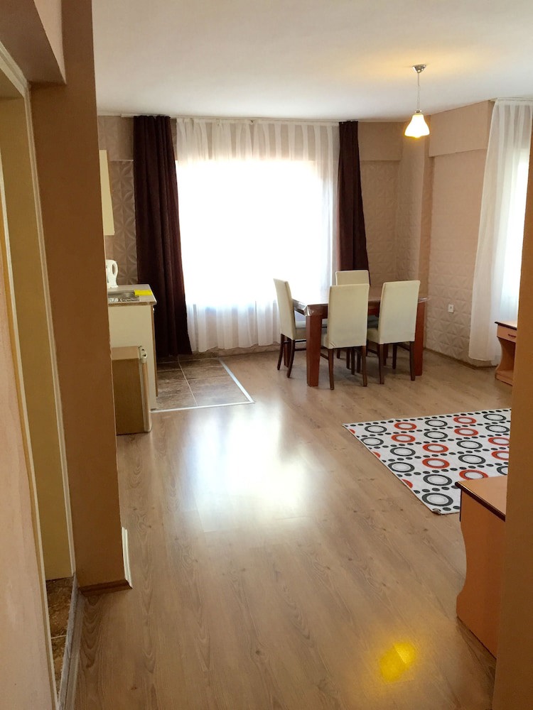 Elit Apartments
