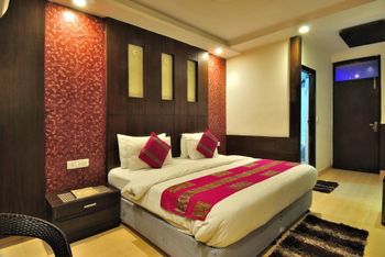 Check In Room Main Bazar