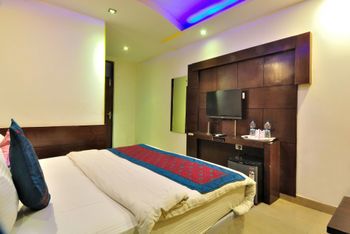 Check In Room Main Bazar