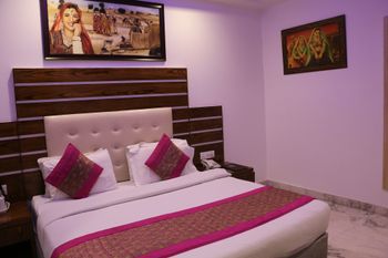 Check In Room Main Bazar