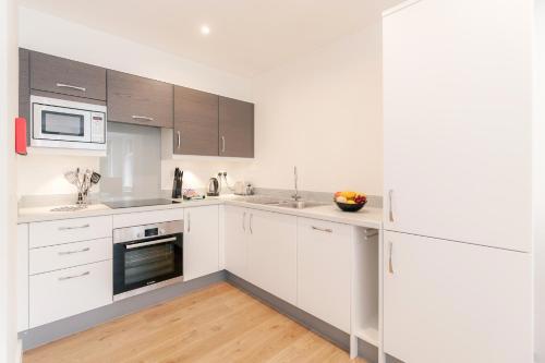 Roomspace Apartments -Swan House