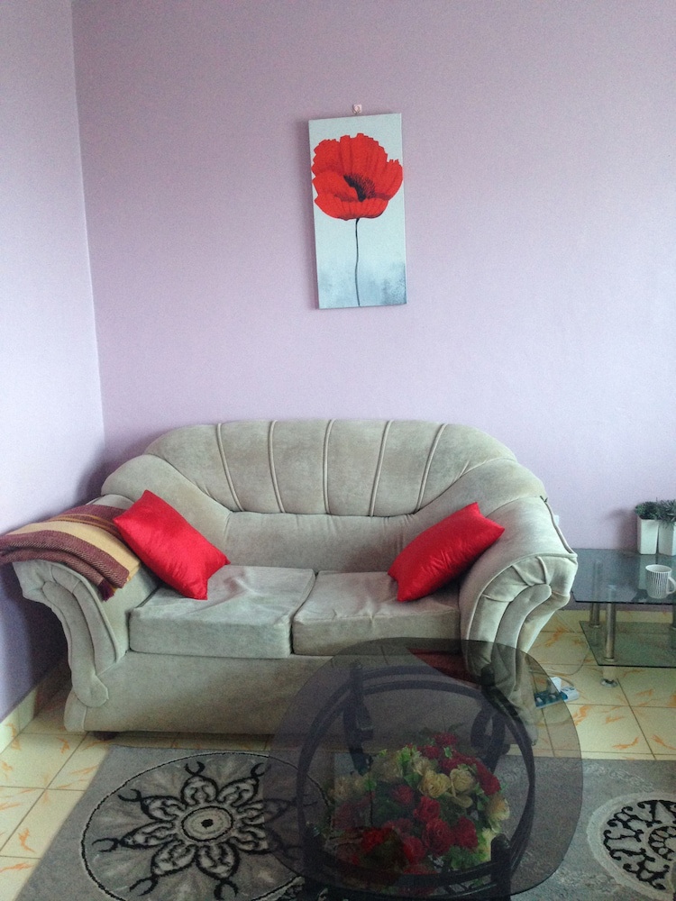 Tulos Apartment