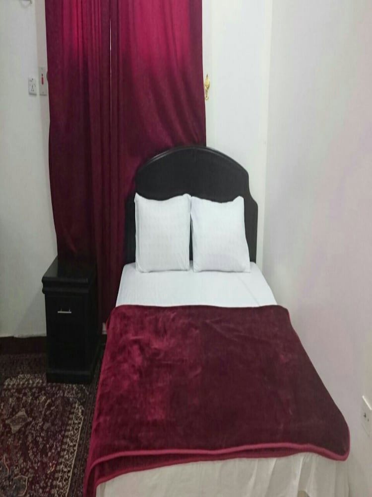 Al Eairy Furnished Apartments Hail 1
