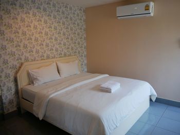 All Day Hotel