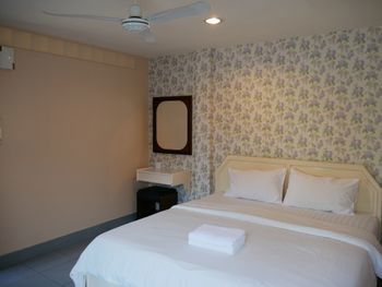 All Day Hotel