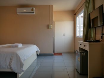 All Day Hotel