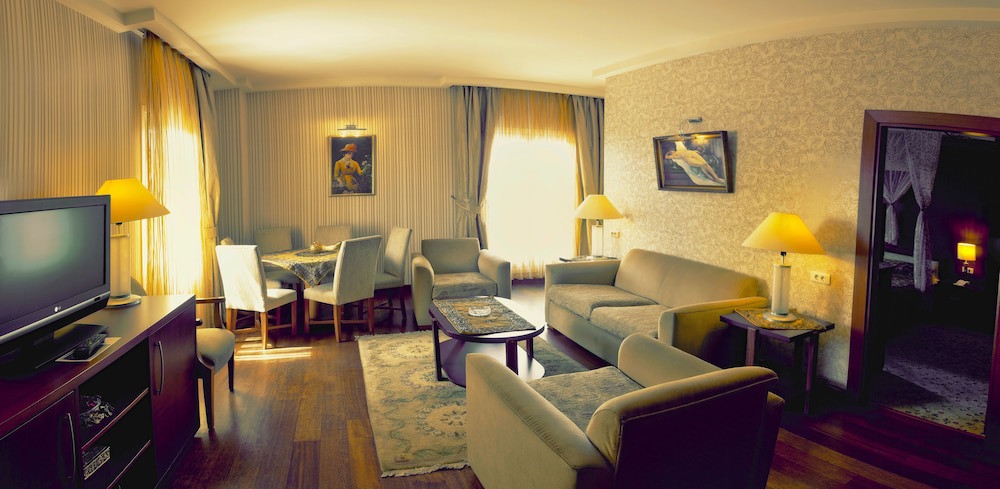 The Green Park Bostanci