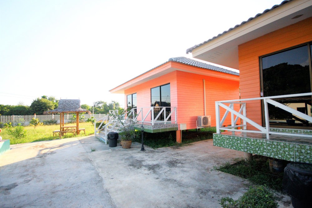 Baanpoonana