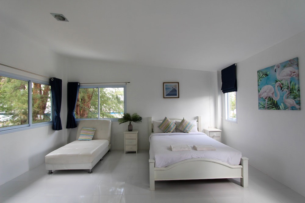 Issara Beach Resort