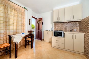 Aspalathos Suites