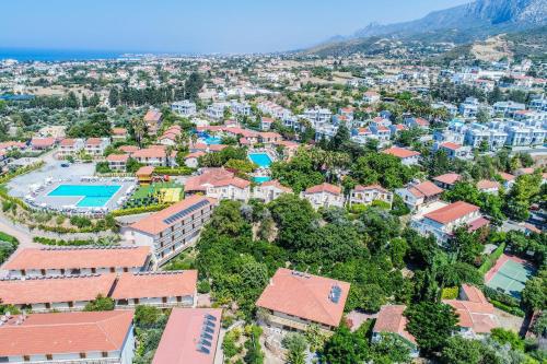 Riverside Hotel & Pools & Beach Club