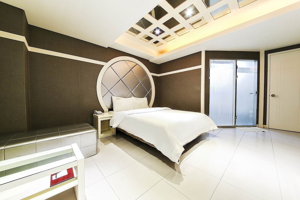 Bundang Regency Hotel