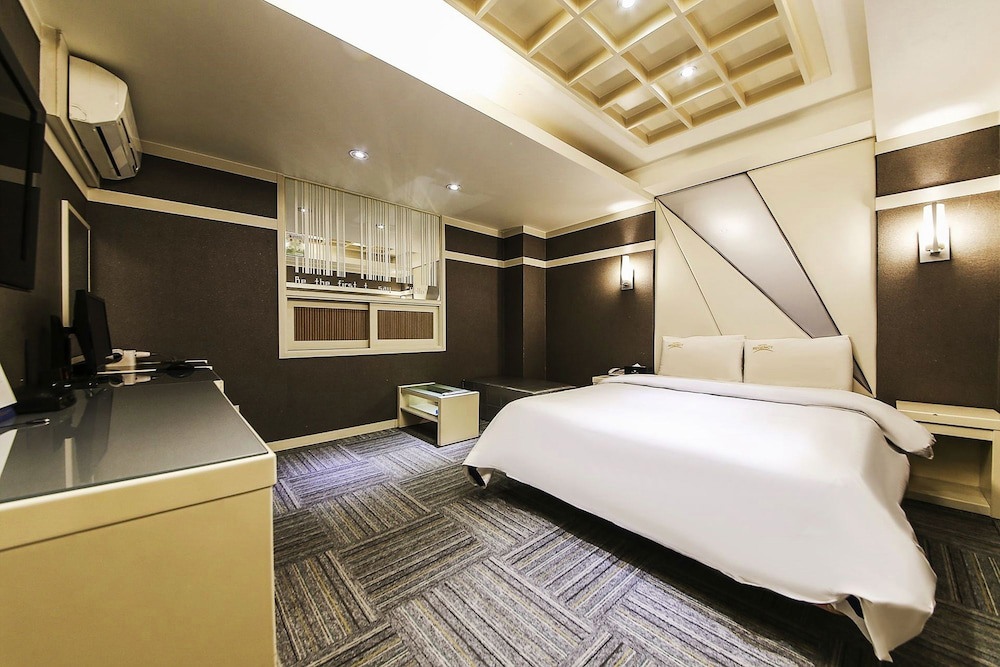 Bundang Regency Hotel