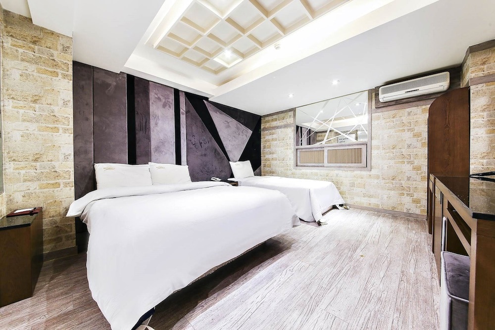 Bundang Regency Hotel