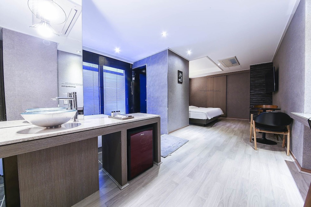 Bundang Regency Hotel
