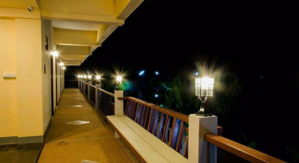 The Impress Sisaket