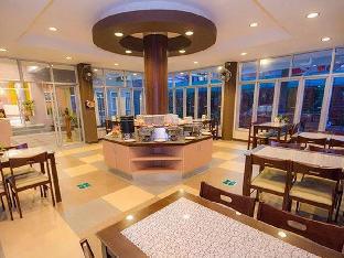 Charoenchit House