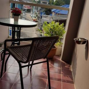 Charoenchit House