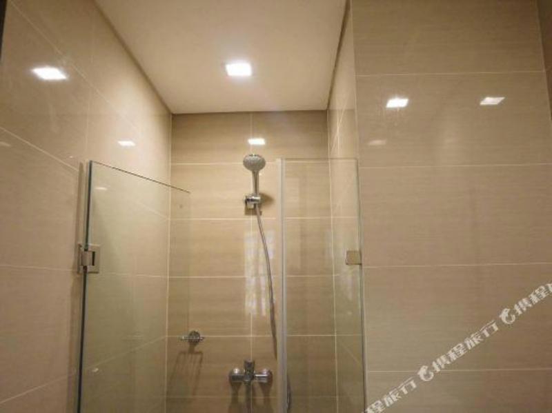 150 Newport Condotel Pasay