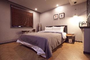 Brown-Dot Changwon Myeongseo Convention