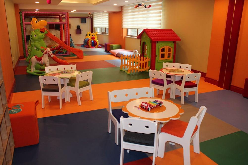 Children’s Play Area - Indoor