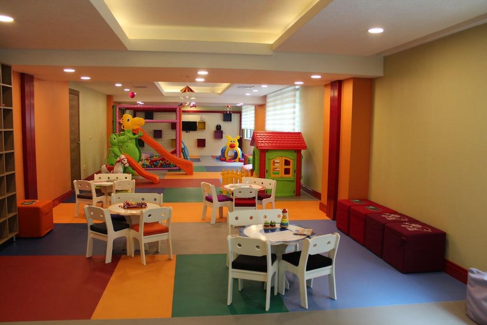 Children’s Play Area - Indoor