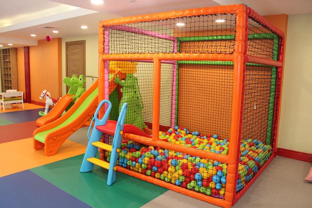 Children’s Play Area - Indoor