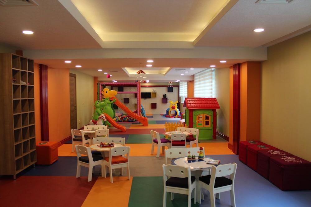 Children’s Play Area - Indoor