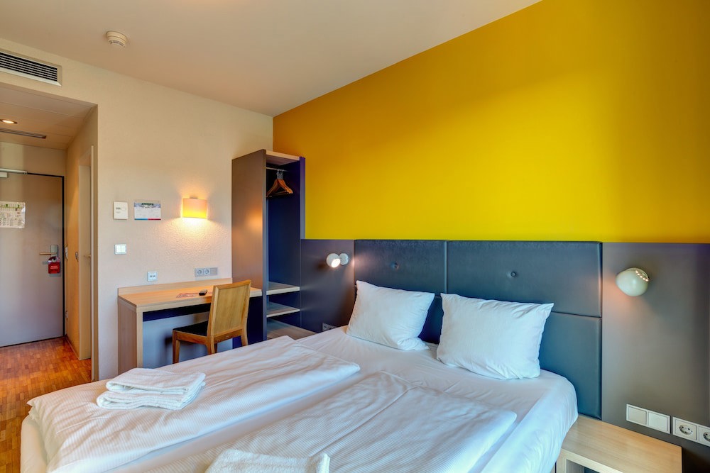 MEININGER Hotel Frankfurt/Main Messe galeri fotoğrafı